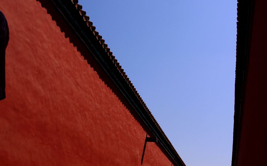 北京红墙与蓝天